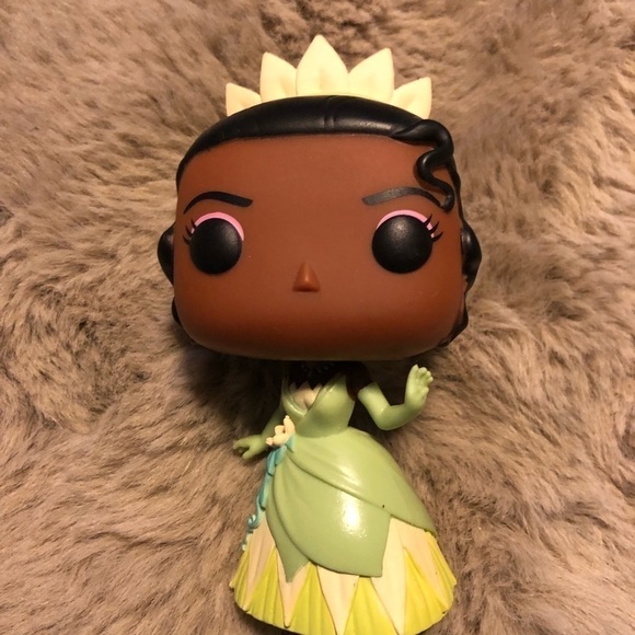 Funko Princess Tiana and Louis The Alligator Princess and The Frog Vinyl Figures - Picture 3 of 6